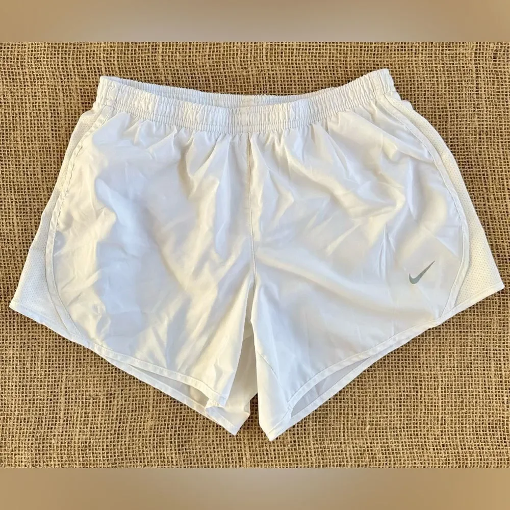 Girls Nike Gym Workout Running Shorts in white size large